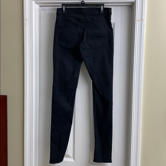 Like New H & M Black Skinny Stretchable Pants - Picture 6 of 6